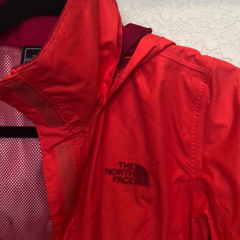 The North Face HyVent Rainjacket - Picture 5 of 7